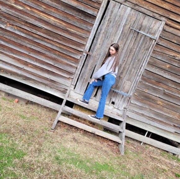 Meet your Posher, Brianna - Picture 1 of 1